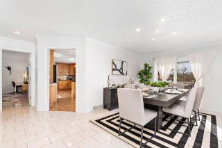 Stunning home woods 15 min to overlandpark - 1