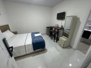 HOTEl LIRIOS DEL MAR - 1