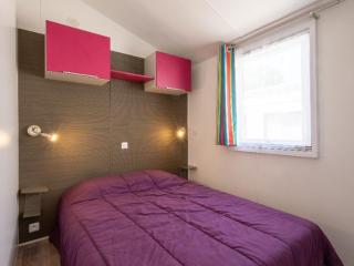 Mobil-home confortable avec terrasse - 2 pers. - API-1-52-2120 - 8