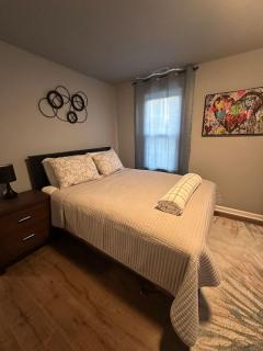 Spacious 5 BR Stay in Westminster Perfect for Groups & Longer Stays - 2