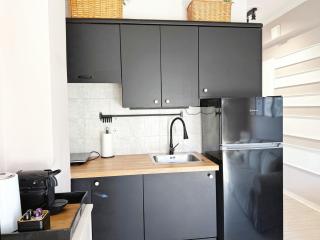 Aya Pool Apartment in Kallithea - 2
