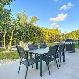 Coastal Luxe 4BR Near Fort Myers Beach & Sanibel - 5