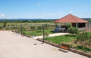 Two-Bedroom Holiday Home In Lisane Tinjske - 4