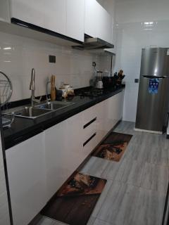 executive beautifully furnished apartment with all modern finishings ,swimming pool, fully equipped gym and other luxurious facilities and close proximity to major shopping malls in kilimani - 4