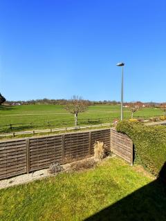 Maison des années 60 rénovée, Jardin et vue campagne - 7