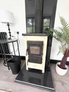 Storybook Cottage with Fireplace and Free On-site Parking - 8