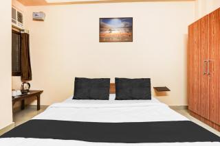 Hotel O Jankipuram Vikas Nagar - 1