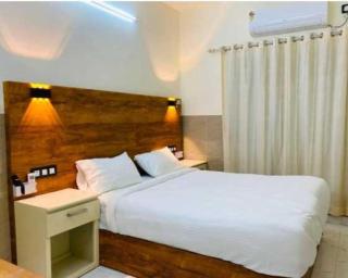 Hotel O KSRTC Pandalam Pathanamthitta Formerly Elite Tourist Homes - 7