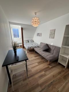 Elegant studio in a quiet town - everything nearby - 0
