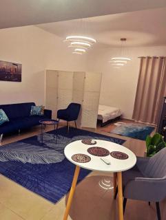 EXECUTIVE SUITE, Horizon Towers,AJMAN - 7