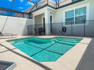 Last Minute Disney Getaway Private Pool Themed Bedrooms. Book Now 26809 - 0