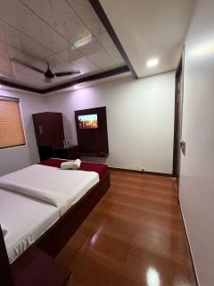 Grand Sparrow Inn - 1