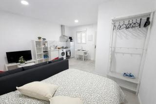 Apartment H Private Complex Metro 4 Guests - 3