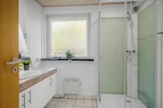 Cozy Holiday Home With A Wilderness Bath And Covered Terrace - 2