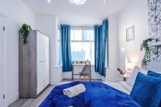 3BR House in Salford Near Manchester City Centre - 4