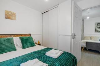 Furnished 1Bed Flat near Tottenham Hale - 2