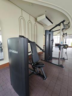 Tri-city 2 Bedroom Suite with Spacious Balcony - 3