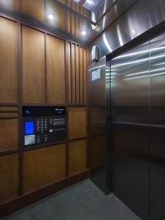 Tri-city 2 Bedroom Suite with Spacious Balcony - 1