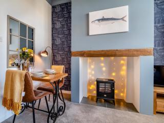 1 Bed in West Bay 93502 - 5