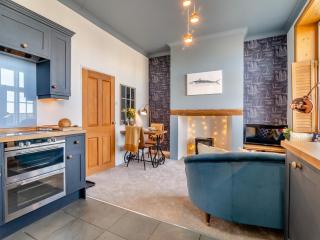 1 Bed in West Bay 93502 - 3
