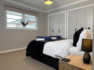 Bathgate Penthouse near Edinburgh - 6