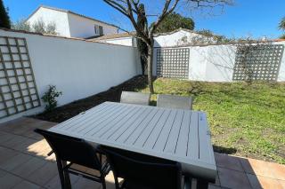 75m near the beach with garden and terrace - 9