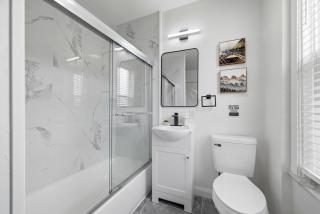 Dormont, Pittsburgh !C Modern & Unique Private Bedroom with Shared Bathroom - 2