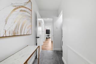 Dormont, Pittsburgh !C Modern & Unique Private Bedroom with Shared Bathroom - 1