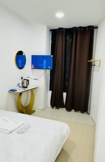 Rayyaz Inn Pantai Teluk Ketapang - 2