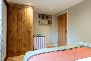 The Cowshed - Stunning 1 Bedroom Cottage - 5