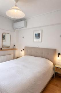 Stylish Apartment With Balcony in Glyfada - 9