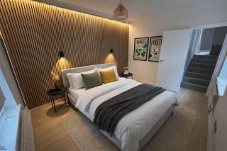 Contemporary 2 Bedroom Apartment - 5