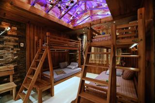 Chamber of Sir Gawain - Riverine Diamond - 8