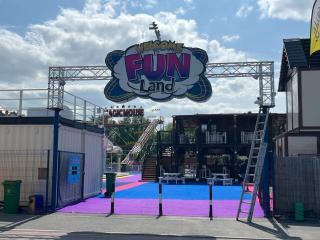 2 caravans together, 2 & 3 bed Towyn - 4