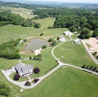 3B Barndo Farm Stays See Our Highland Fluffy Cows - 3