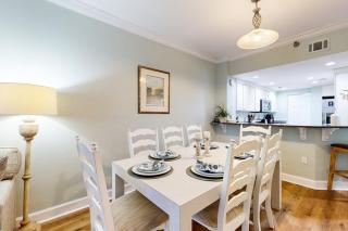 Jade East Towers 1130 - 5