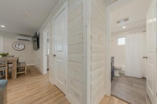 Blue Wave Suites - 8
