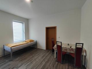 schöne 4 Raum, 4 - 7 Bett FeWo in Schönebeck - 2