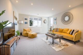 Going Coastal - Terrace with Views Towards the Inner Harbour - 9