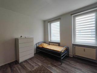 schöne 4 Raum, 4 - 8 Bett FeWo in Schönebeck - 1
