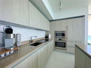 Wide View Luxury Two Bedroom Oceanfront - 3