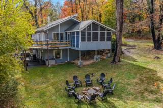 Serendipity -- Hot Tub - Pet Friendly - Fire Pit - Grill - Porch - Deck - Wifi - Pool Access - Games - 0