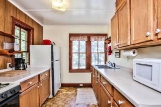 Hearthwood Beach House - On Lake Tomahawk - 4