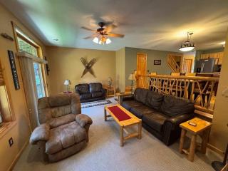 Minocqua Lake Condo B7- 2 Story Rustic Town Home - 1