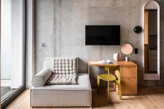 Locke at East Side Gallery - 3