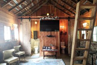 Pecan Shelling House - 35 Mins to Univ of Alabama - 6