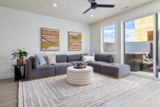 Sleeps 26, Hot Tub, Outdoor lounge - 3