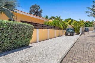Villa Hopi Bon, Exclusive Stay at Marbelle Estate - 3