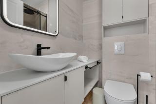 Azure Horizon Penthouse - 7