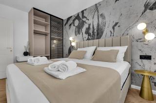 Azure Horizon Penthouse - 4